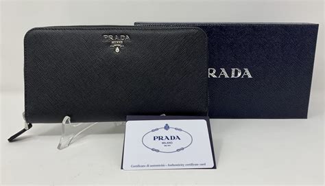 portafoglio prada|Scopri la nuova collezione di portafogli di Prada donna su.